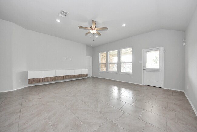 Building Photo - 4618 Terrazza Verde Dr