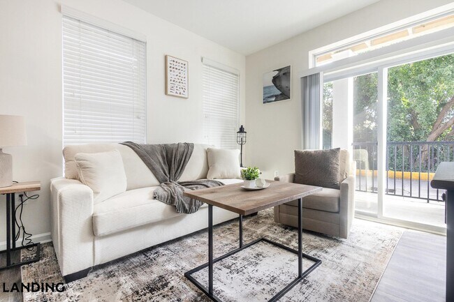 Building Photo - 4921 Pretty Lake Ave