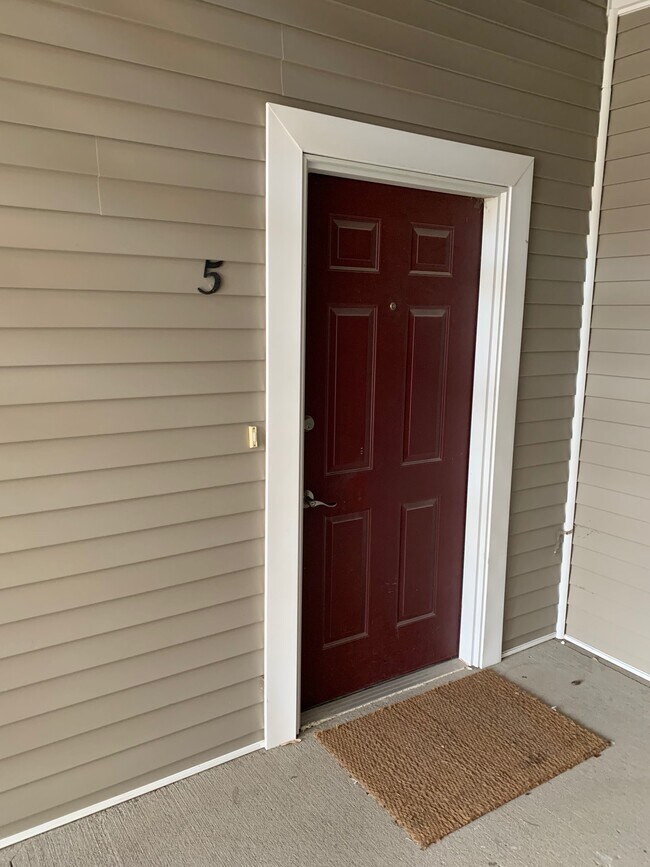 1320 SE Florence Dr Unit 5, Waukee, IA 50263 Condo for Rent in Waukee
