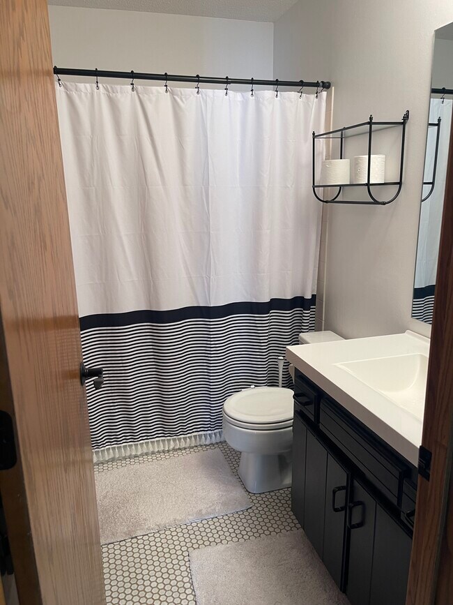 Foto del edificio - 9631 Hampshire Ln