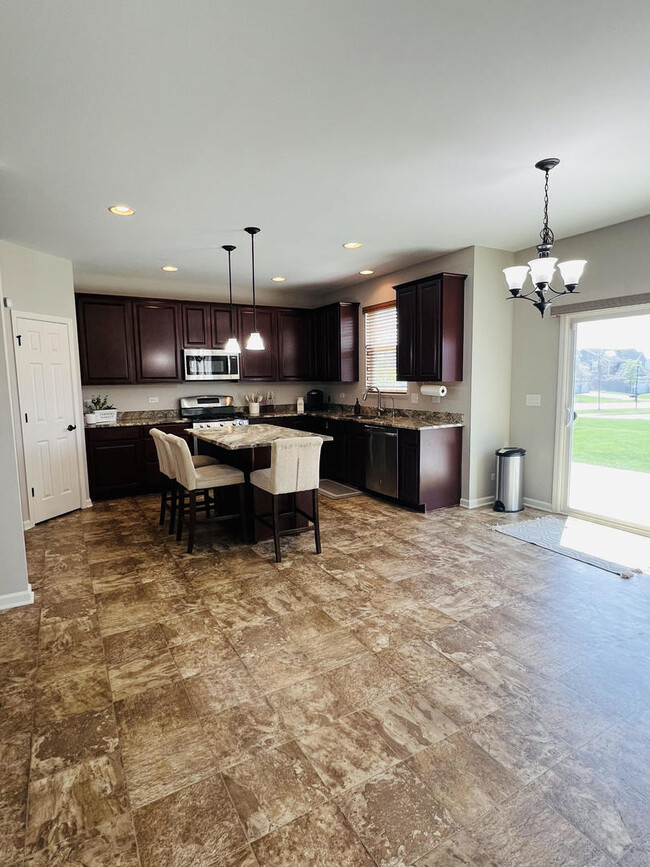 Building Photo - 9632 Schaffner Dr