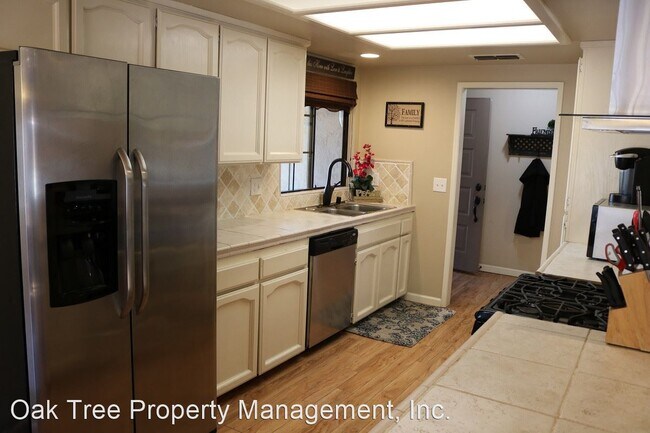 Building Photo - 3 br, 2 bath House - 1171 Filbert Avenue
