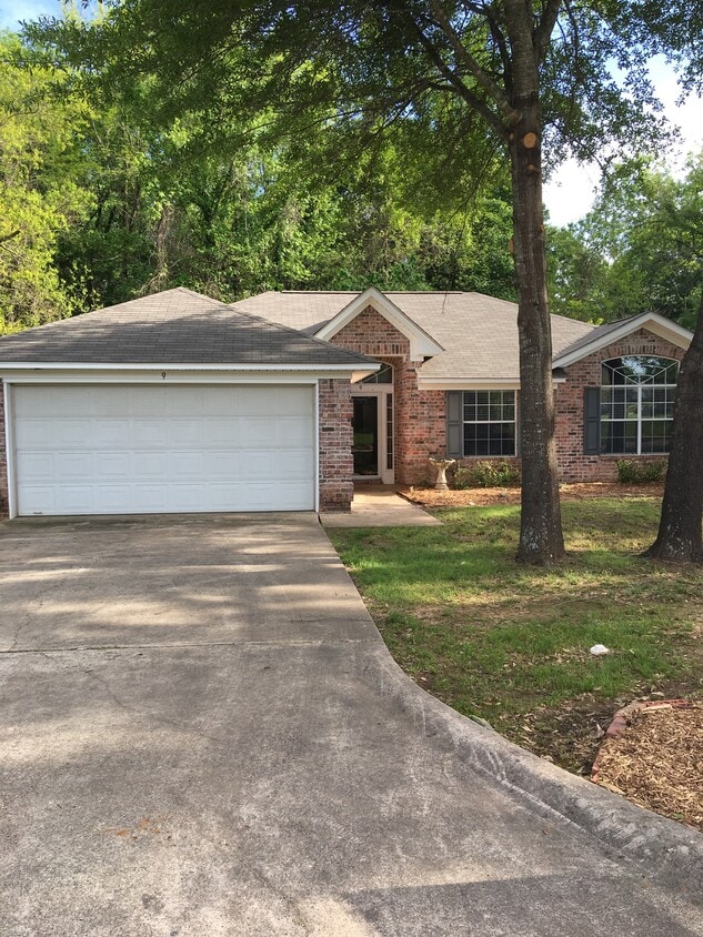 9 Green Oak Cir, Nash, TX 75569 House Rental in Nash, TX