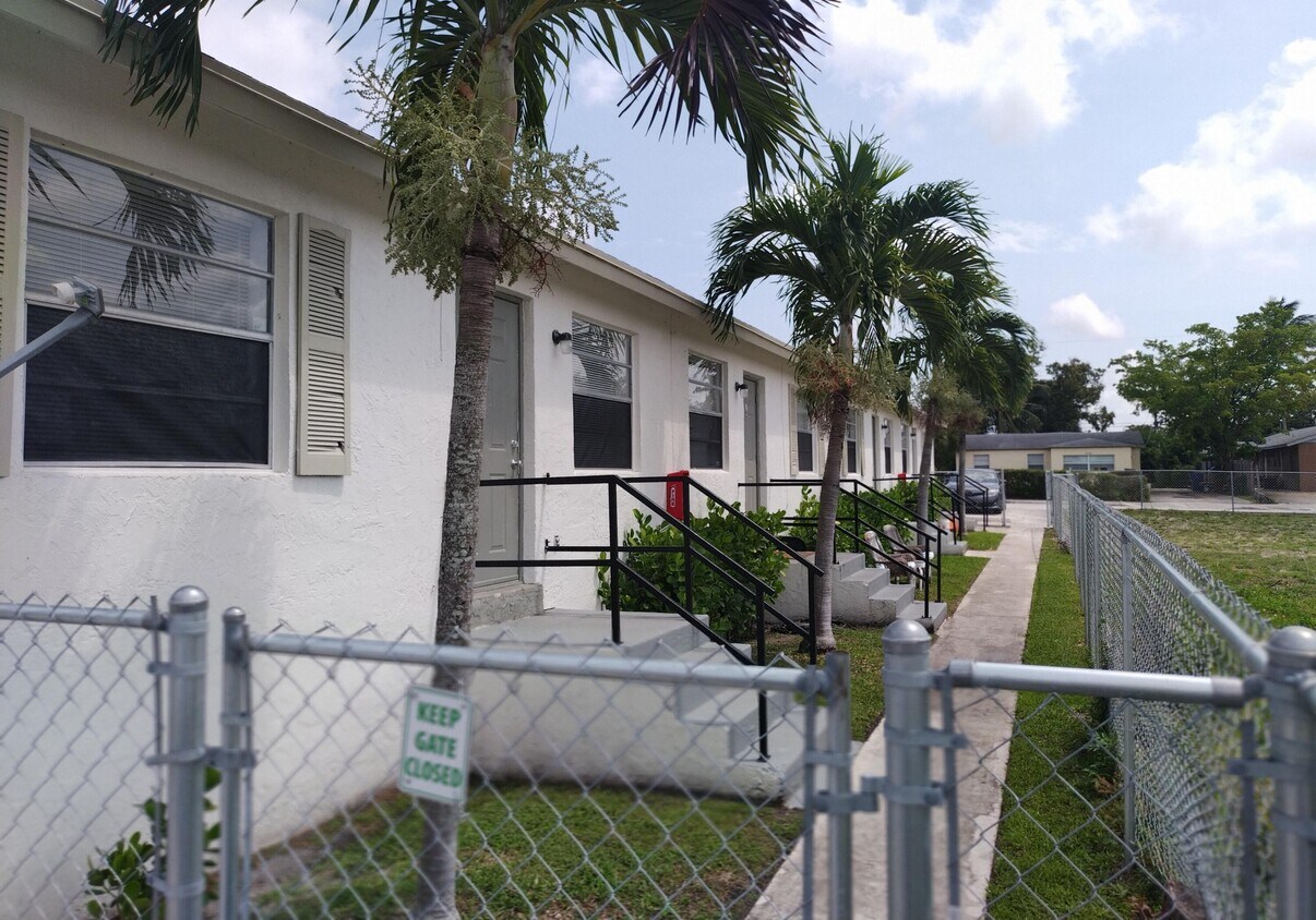 1248 AC Evans St Unit D, Riviera Beach, FL 33404 Apartment for Rent