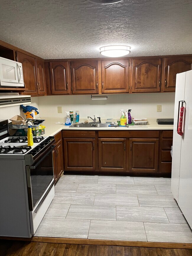 Cocina - 213 Woodland Cir