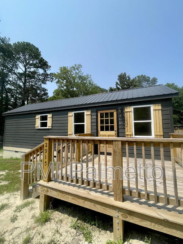 Building Photo - 2915 Oakview Rd