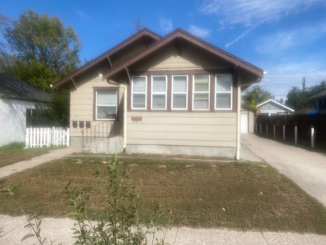 Primary Photo - 1212 E 19th St