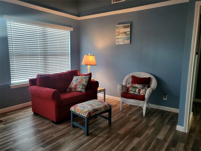 Foto del edificio - 16527 Lewis Scott Rd