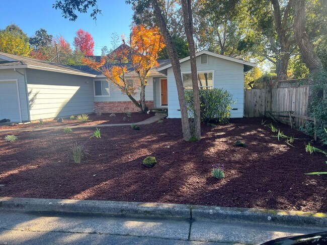 Building Photo - Rincon Valley Three Bedroom Home