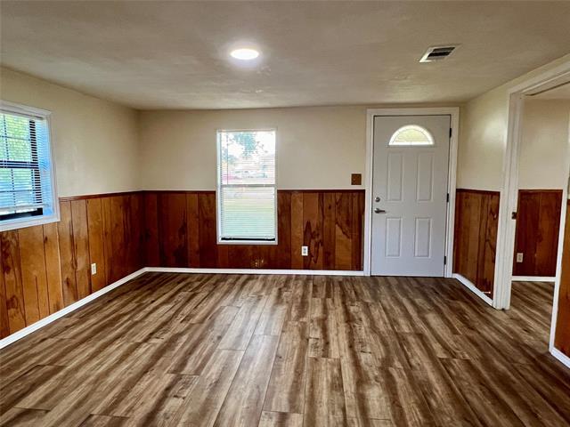 Foto del edificio - 1529 S Nursery Rd