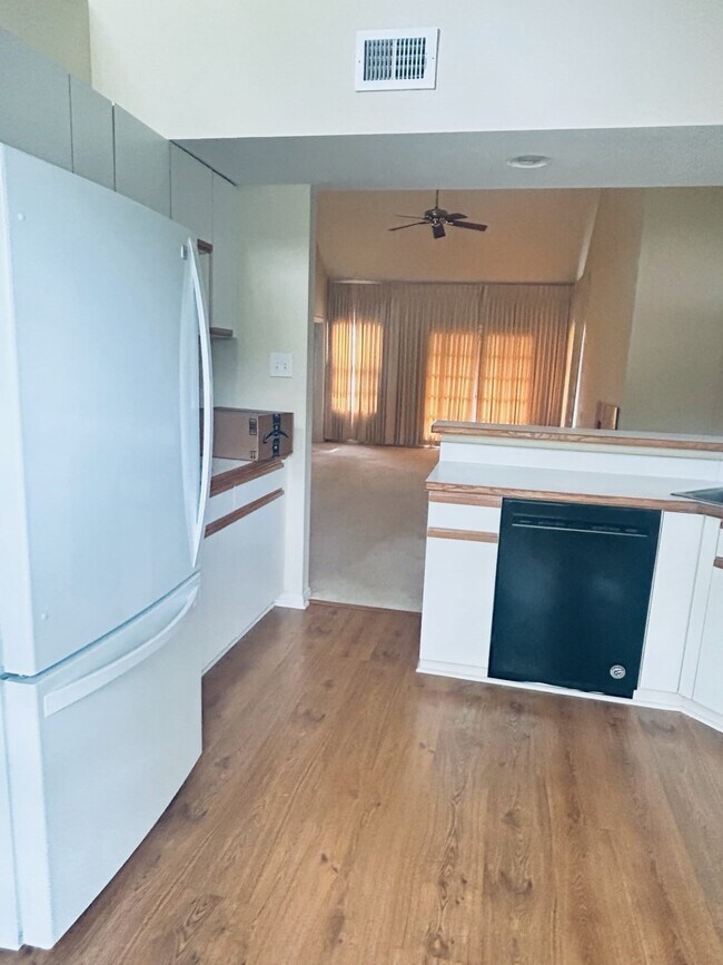 Building Photo - 4144 Greystone Way