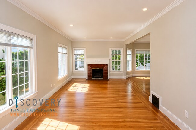Foto del edificio - 544 Merritt Ave