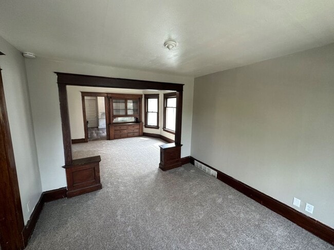 Building Photo - 2130-2130 N 52nd St