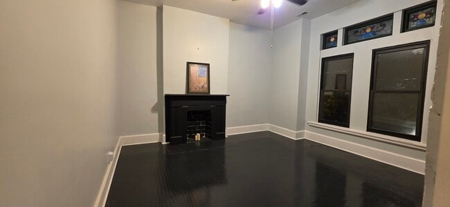 Sala de estar - 700 S Oakley Blvd