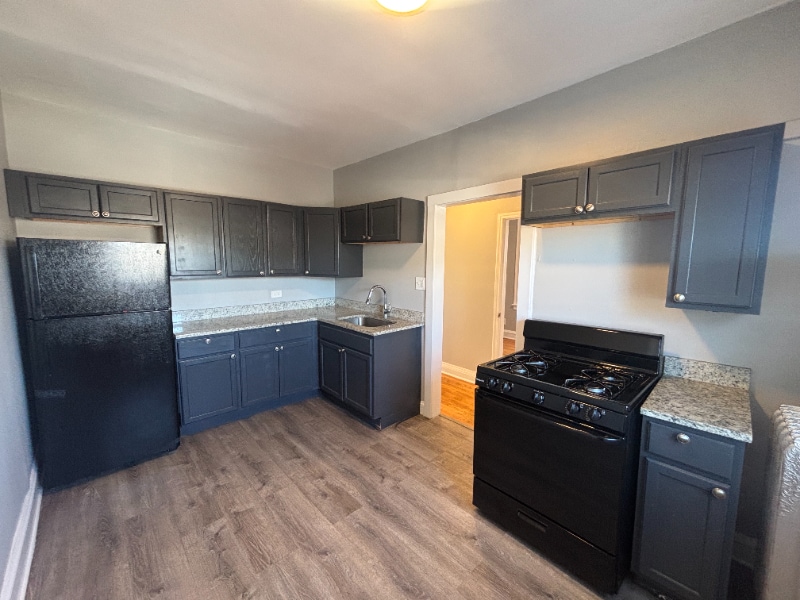 Photo - 652-658 E 81st St (Chicago, IL)