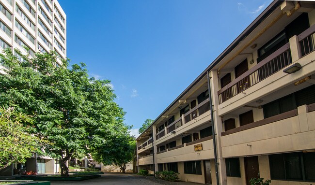 Building Photo - Hale Wainani