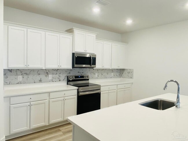 Foto del edificio - 874 Windhill Dr