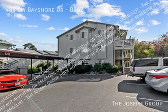 Building Photo - 485 SW Bayshore Dr