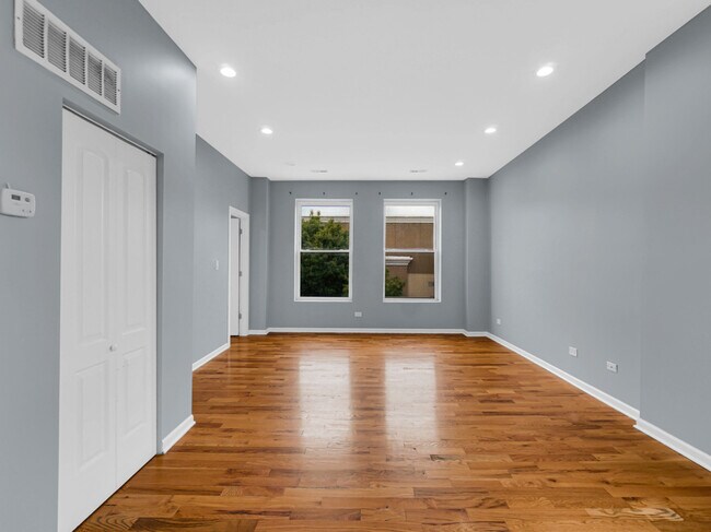 Foto del edificio - 2610 W 38th St