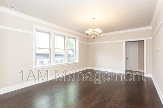 Building Photo - 4249 N Lawndale Ave