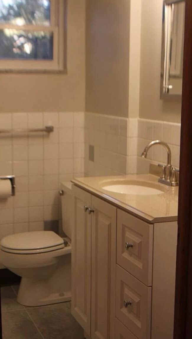 Building Photo - 3927 Kent Rd