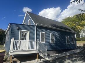 Building Photo - 8 Louds Ave