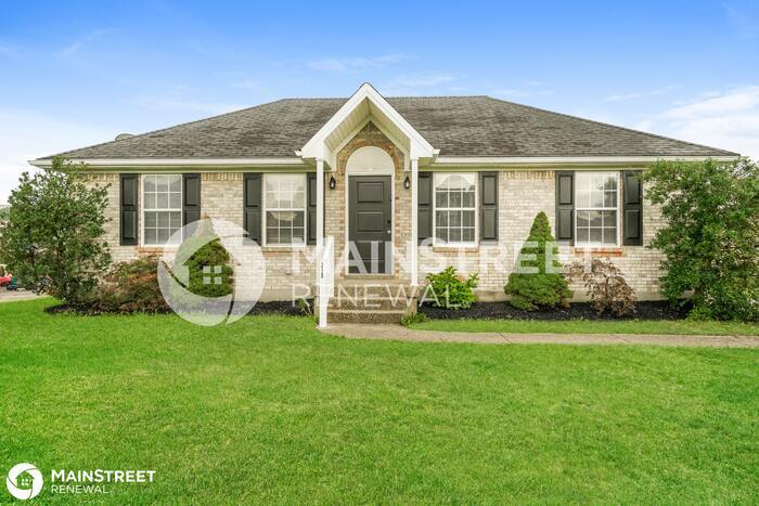 Primary Photo - 215 Clear Lake Dr, Shepherdsville, KY 40165