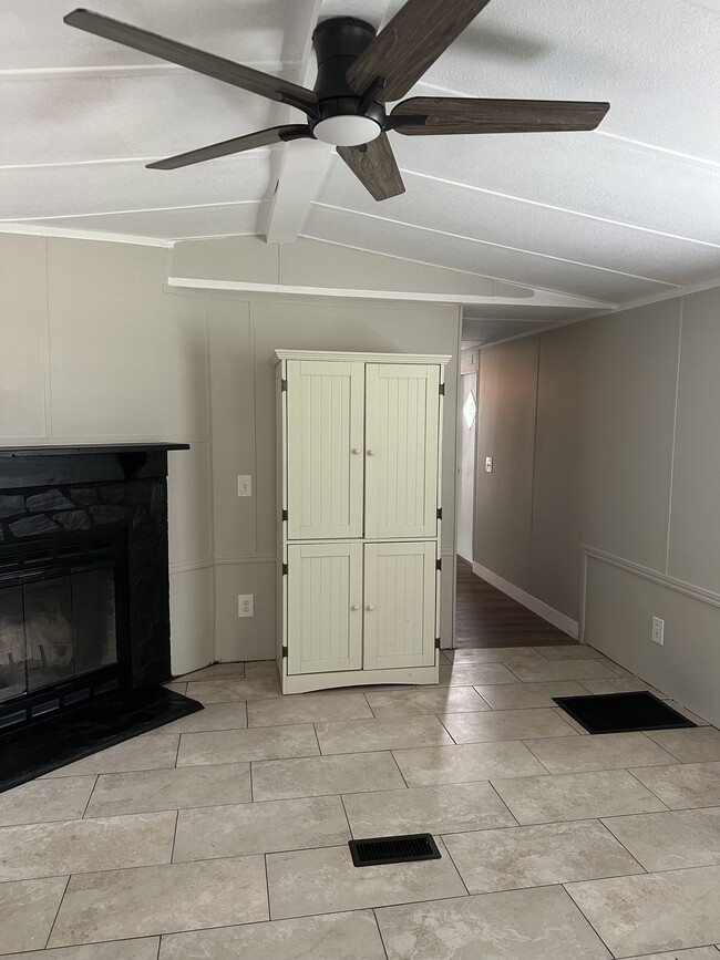 Foto del edificio - 2762 Oleander Rd