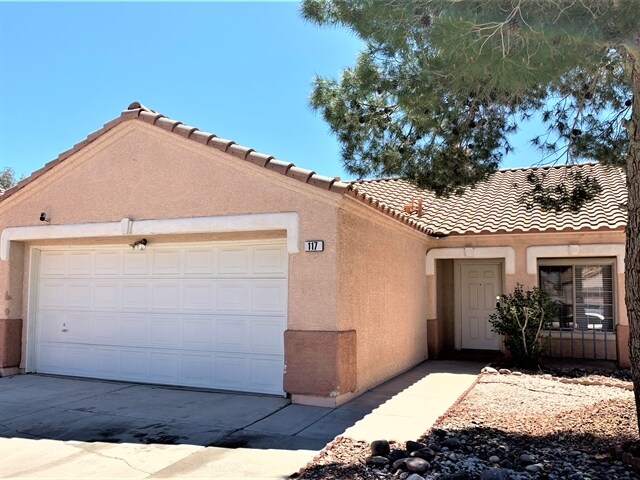 Foto principal - 117 Windy Creek Ave