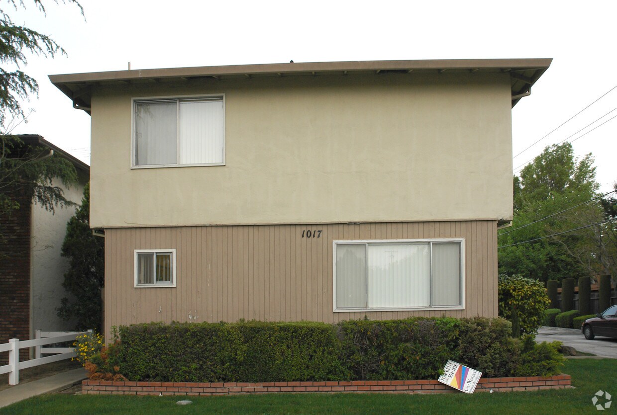 Building Photo - 1017 West Hamilton Avenue