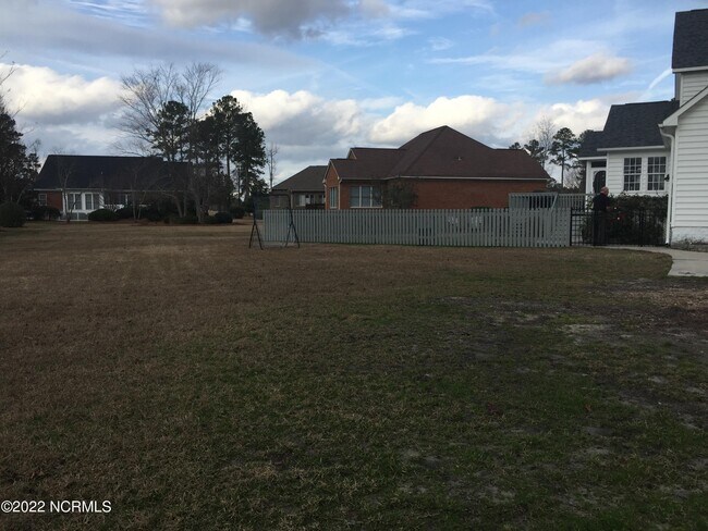 Building Photo - 106 Walden Rd