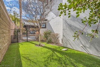 Building Photo - 5367 Secluded Brook Cir