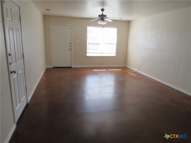 Foto del edificio - 2906 Starlight Dr