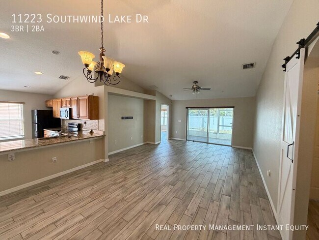 Foto del edificio - 11223 Southwind Lake Dr
