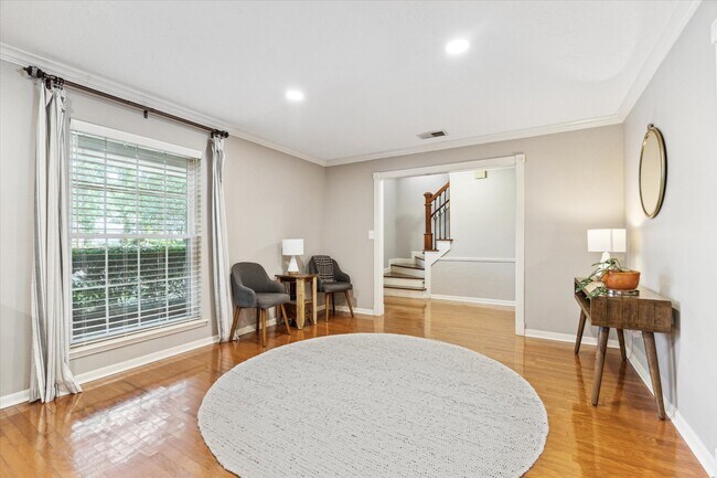 Foto del edificio - 3106 Redwood Lodge Dr
