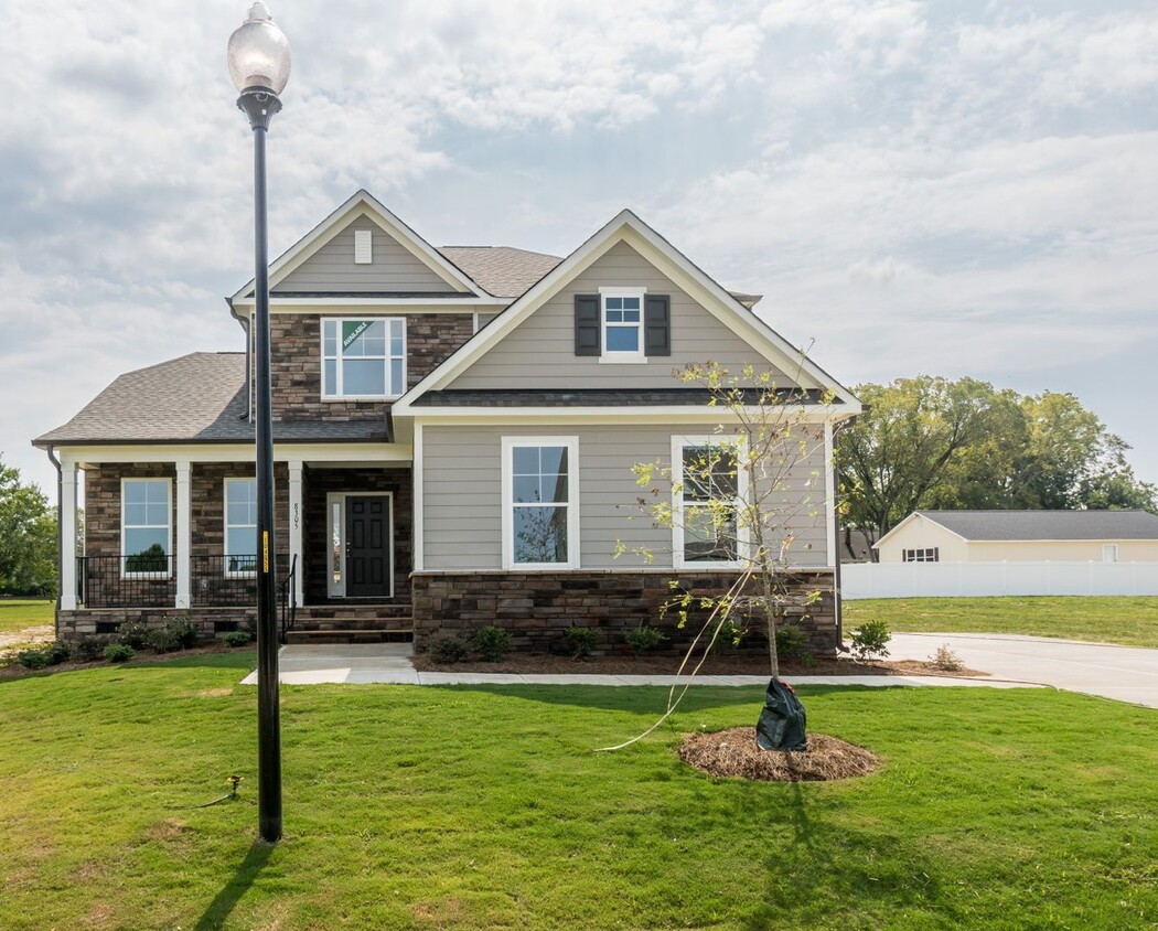 Primary Photo - Coming Soon - Beautiful 4 Bedroom 3 Bath H...