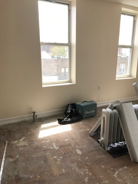 Building Photo - 455 87th St