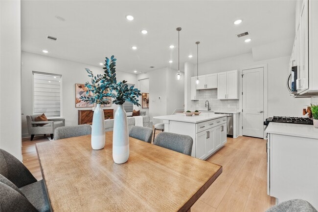 Building Photo - 1308 Neiman Ln