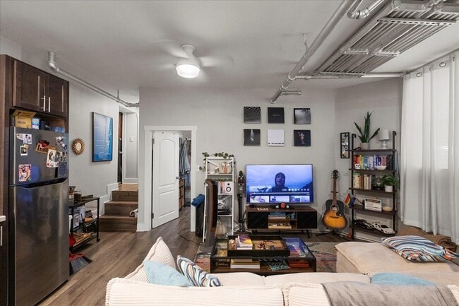 Foto del edificio - 2348 W Addison St