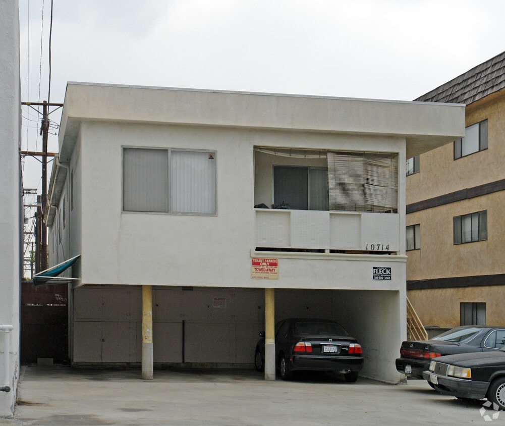 Building Photo - 10714 Woodbine St