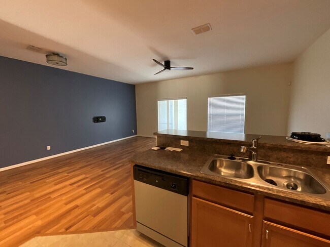 Building Photo - 2655 REVOLUTION STREET, TOWNHOME #103