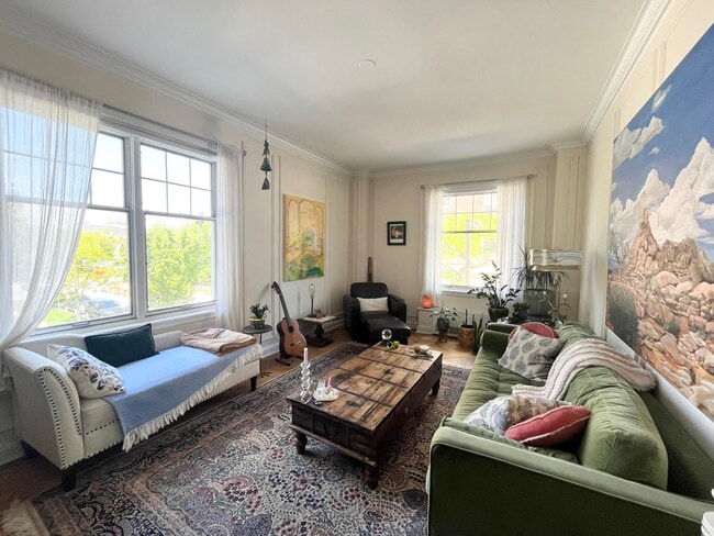 Foto del edificio - 925 E Wells St