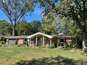 Building Photo - 8981 Devon Dr