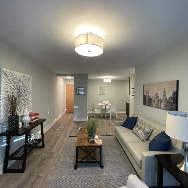 Foto del edificio - 456 W Barry Ave