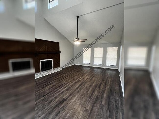 Building Photo - 5 Stoneledge Dr