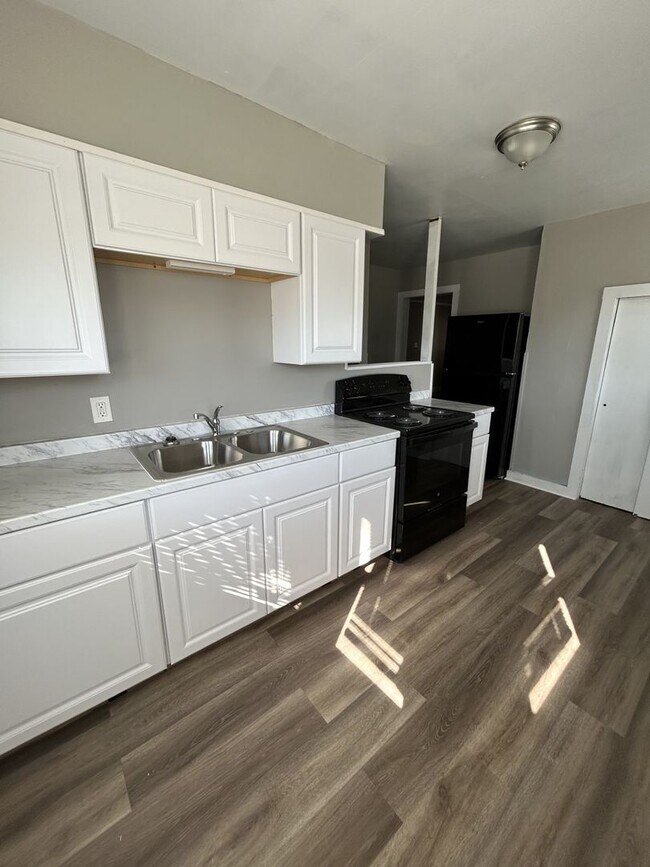 Foto del edificio - 316 E Park St