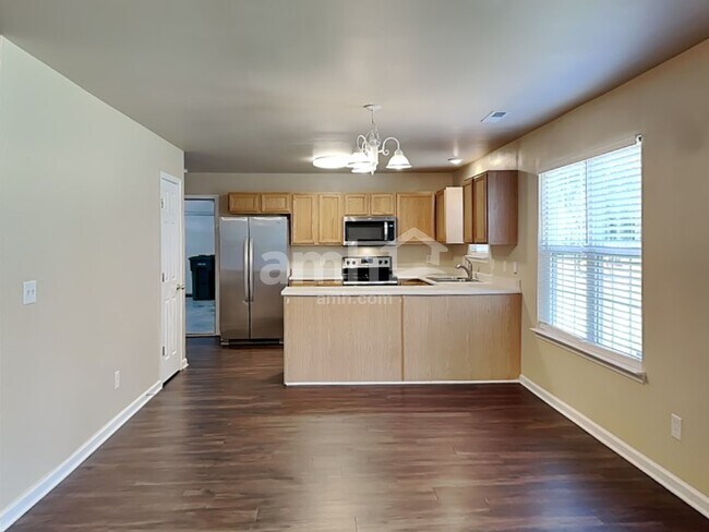 Foto del edificio - 1038 Vanguard Dr