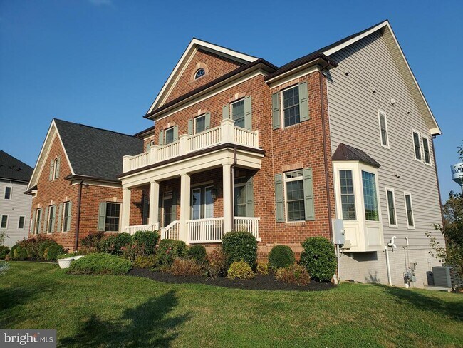 Building Photo - 21216 Cracklin Rd