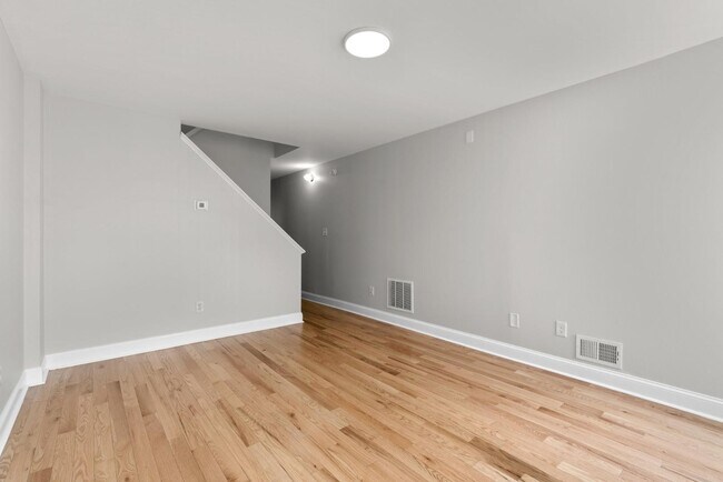 Foto del edificio - 2518 E Fayette St