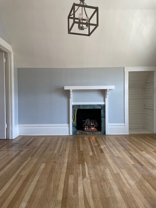Primary Photo - 322 Frederick St